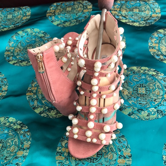 Pink and pearl sandals๐๐๐๐๐๐ - Picture 3 of 5